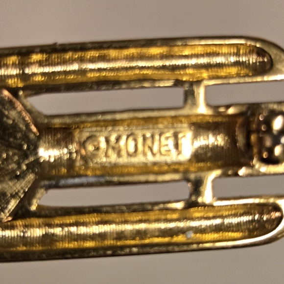 Vintage Monet Gold Tone Heart Brooch Art Deco Costume Jewelry - Picture 3 of 6